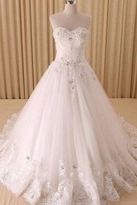 Robe de mariée col en forme de cœur en chiffon ligne a en organza en satin