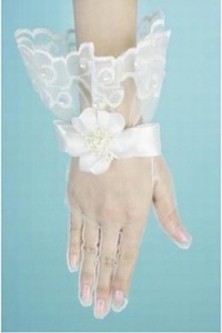Tulle floral blanc chic | gants de mariée modernes distinctif