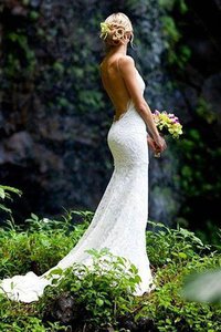 Robe de mariée manche nulle v encolure avec décoration dentelle sucré naturel
