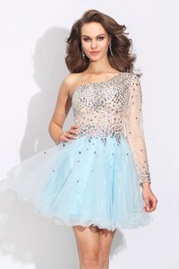 Robe de cocktail courte avec zip avec perle avec manche longue de princesse