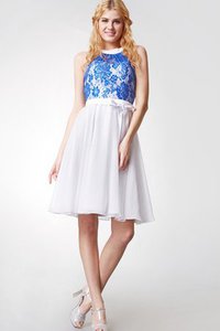Robe de graduation bref facile avec décoration dentelle trou de serrure avec ruban