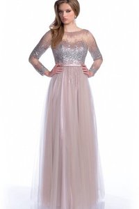 Robe de bal luxueux avec manche longue trou de serrure jusqu'au sol col en bateau