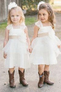 Robe cortège fille avec ruban au niveau de genou honorable ceinture en étoffe naturel