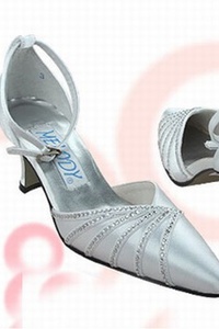 Énergique avec satin pointu rugueux avec chaussures de mariée