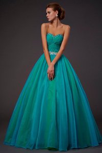 Robe de quinceanera longue col en forme de cœur avec lacets avec perle avec sans manches