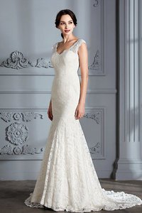 Robe de mariée naturel de sirène avec décoration dentelle de traîne courte v encolure