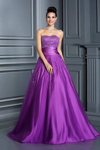 Robe de quinceanera longue de col en cœur manche nulle jusqu'au sol en satin