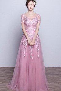 Robe de bal facile avec décoration dentelle de col bateau ceinture textile en tulle