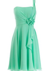 Robe de cocktail courte ruché en chiffon d'épaule asymétrique avec fleurs