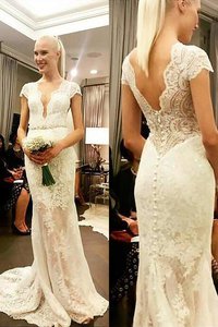 Robe de mariée naturel de traîne courte en forme v encolure avec décoration dentelle