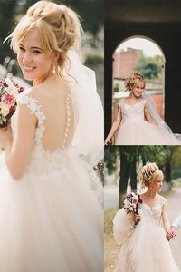 Robe de mariée naturel de princesse manche nulle en tulle col u profond