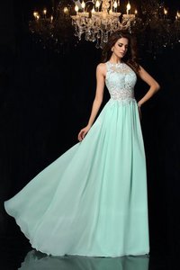 Robe de bal longue de princesse elevé manche nulle avec chiffon