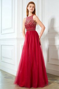 Robe de soirée manche nulle encolure ronde de princesse sans dos avec perle