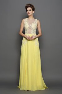 Robe de bal de princesse en chiffon de traîne courte ligne a avec sans manches