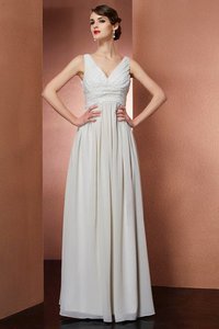 Robe de soirée longue en chiffon avec sans manches de col en v de princesse