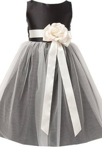 Robe de cortège enfant de col bateau avec sans manches ceinture avec fleurs