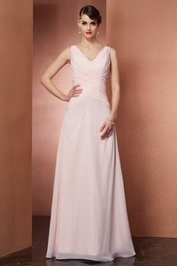 Robe de soirée plissé naturel manche nulle de princesse v encolure