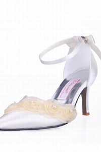 Unique paragraphes satin fine pointue avec chaussures de mariée
