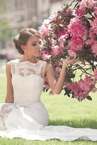 Robe de mariée longueur au ras du sol splendide avec perle de princesse naturel