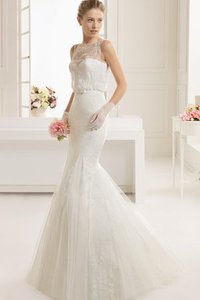 Robe de mariée longue a salle intérieure de col bateau avec gaze avec sans manches