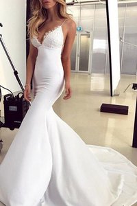 Robe de mariée en satin bretelles spaghetti junoesque manche nulle de sirène