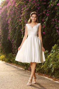 Robe de mariée naturel bref avec perle en satin a-ligne