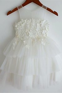 Robe de cortège enfant manche nulle ligne a bretelles spaghetti en tulle de princesse