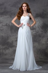 Robe de mariée naturel d'épaule asymétrique avec perle a-ligne en chiffon