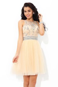 Robe de cocktail naturel bref avec perle de princesse avec zip