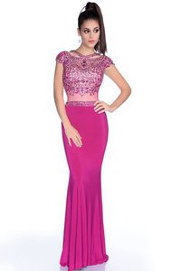 Robe de bal eclaté luxueux de fourreau avec perle avec manche courte