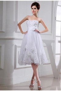 Robe de mariée courte ligne a avec perle de princesse cordon