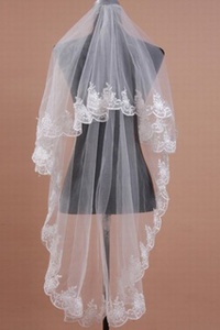 Ourlet de dentelle élégant | modeste court voile de mariage passionnant