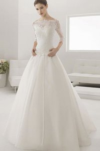 Robe de mariée romantique pendant boutonné ceinture en étoffe ligne a