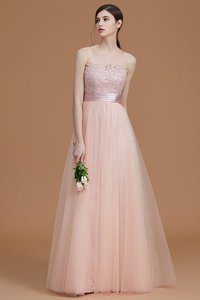 Robe demoiselle d'honneur naturel manche nulle fermeutre eclair col en bateau en tulle