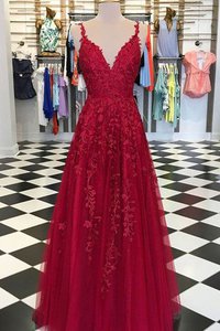 Robe de bal de col en v textile en tulle noble avec sans manches de princesse