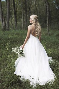 Robe de mariée morden dos nu en organza de traîne moyenne naturel