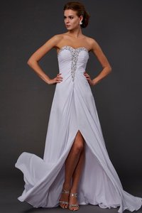 Robe de bal longue avec chiffon avec perle longueur au niveau de sol en forme