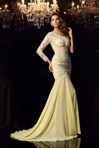 Robe de soirée longue d'épaule asymétrique appliques avec chiffon de traîne mi-longue