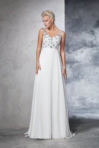 Robe de mariée avec chiffon manche nulle de princesse avec perle de col en v