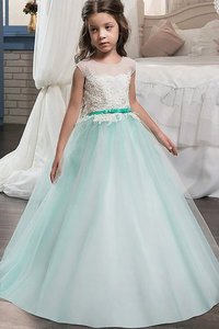 Robe de cortège enfant naturel avec ruban jusqu'au sol textile en tulle avec fleurs