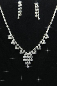 Joli remise élégant | modeste avec cristal bijoux de mariée