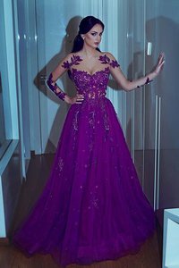 Robe de bal splendide avec manche longue appliques col u profond a-ligne