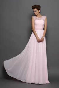 Robe de bal encolure ronde avec chiffon avec perle de princesse ligne a