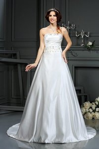 Robe de mariée naturel avec sans manches de princesse ligne a avec perle