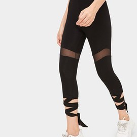 Legging avec pièces transparentes à lacets