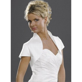 Parfait taffetas blanc bolero modeste simple