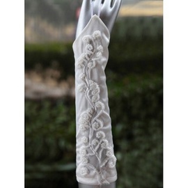 Junoesque taffetas blanc gants de mariée de luxe