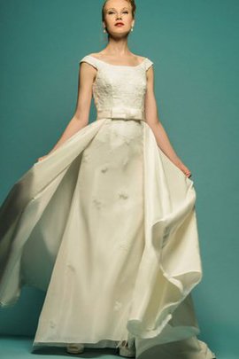 Robe de mariée romantique modeste decoration en fleur manche nulle avec nœud à boucles