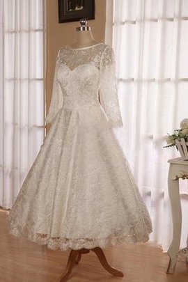 Robe de mariée en grandes tailles avec manche 3/4 a-ligne en satin au niveau de cou