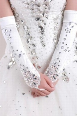 Morden satin de luxe avec des gants crystal white mariée